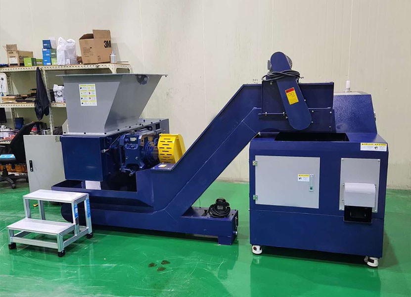 创新驱动效能革命：铝刨花单轴撕碎压饼系统，时产100公斤赋能绿色智造！